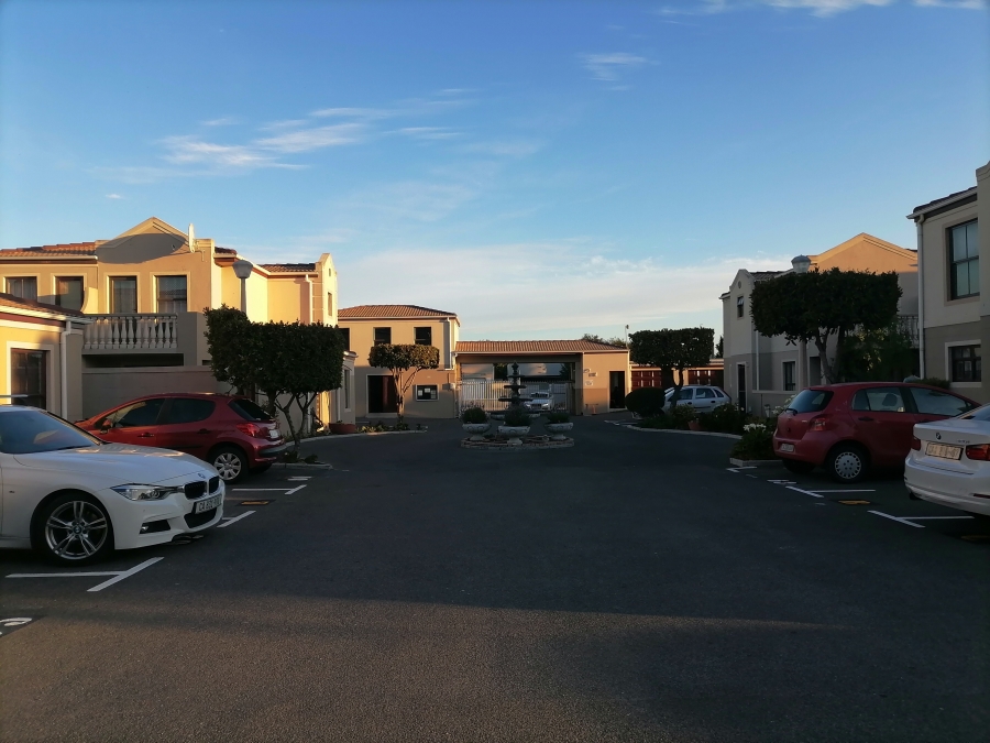 To Let 2 Bedroom Property for Rent in Parklands North Western Cape